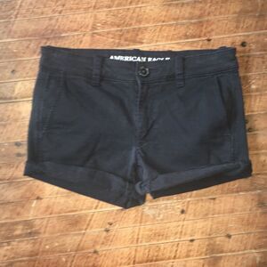 American Eagle black twill midi size 4 shorts